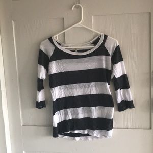 DARK GRAY//WHITE STRIPED MONTEAU 1/2 LENGTHSLEEVES